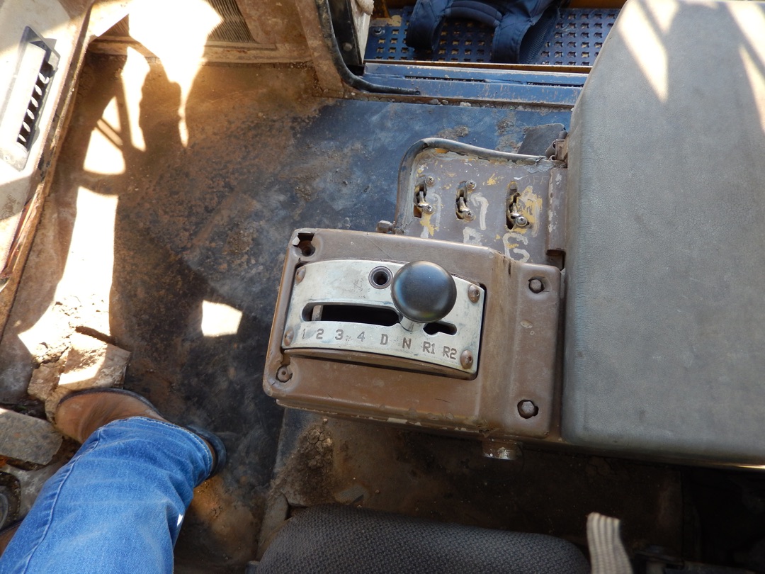 1997 CATERPILLAR D250E - Image 42